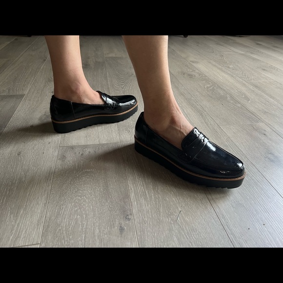 Black Shiny LOAFERS Chinese laundry platform shoes - Picture 9 of 10